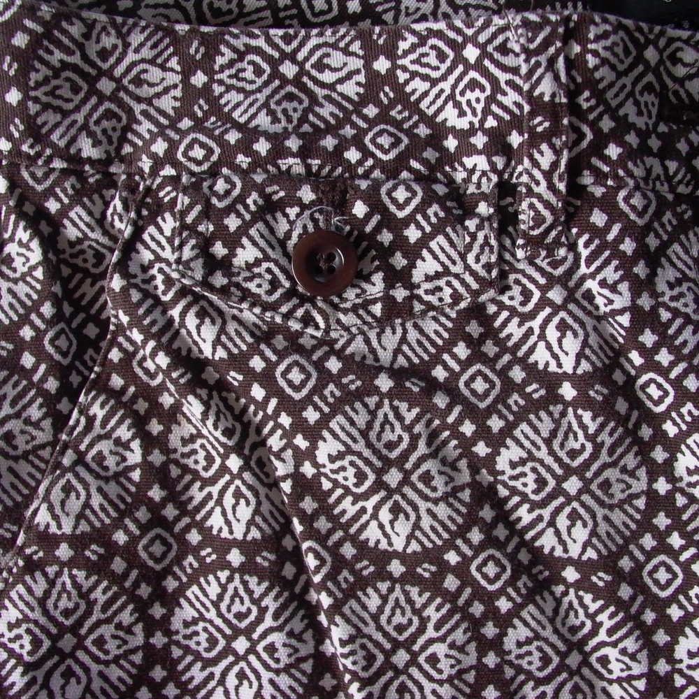-SOLD- Talbots Bermuda Shorts Stretch Patterned - Picture 4 of 7